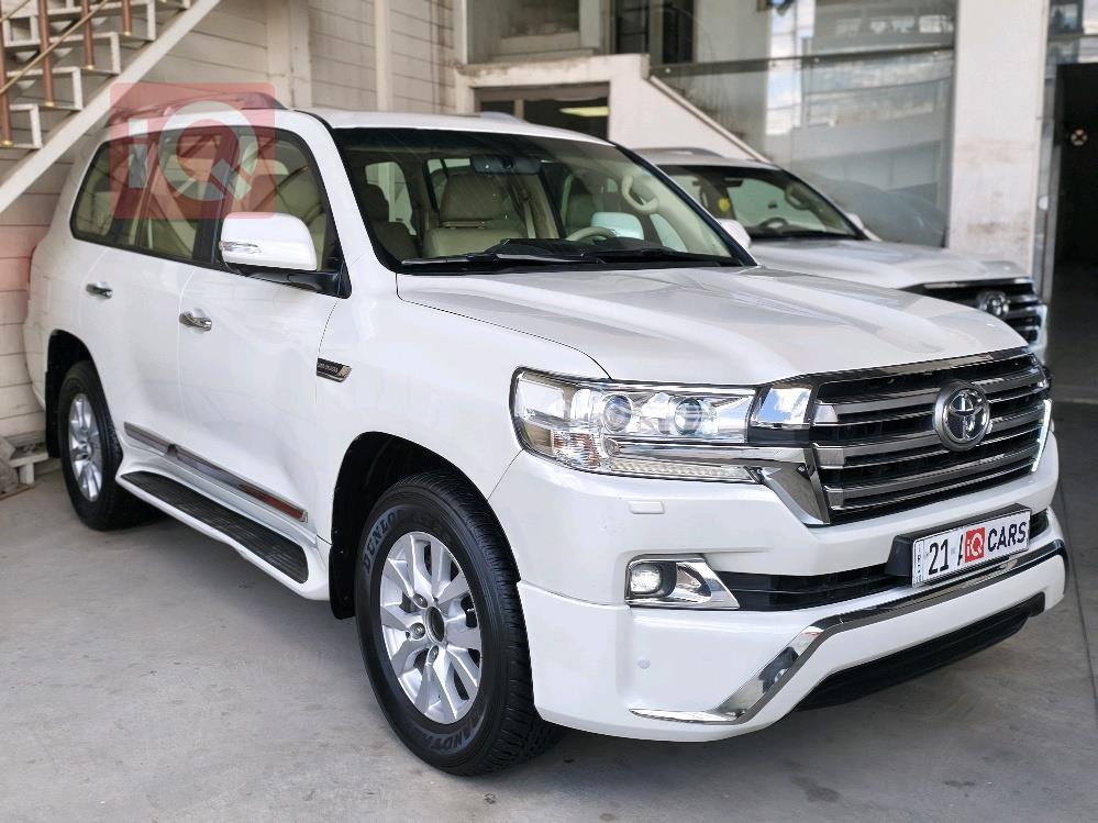 تويوتا لاندكروزر